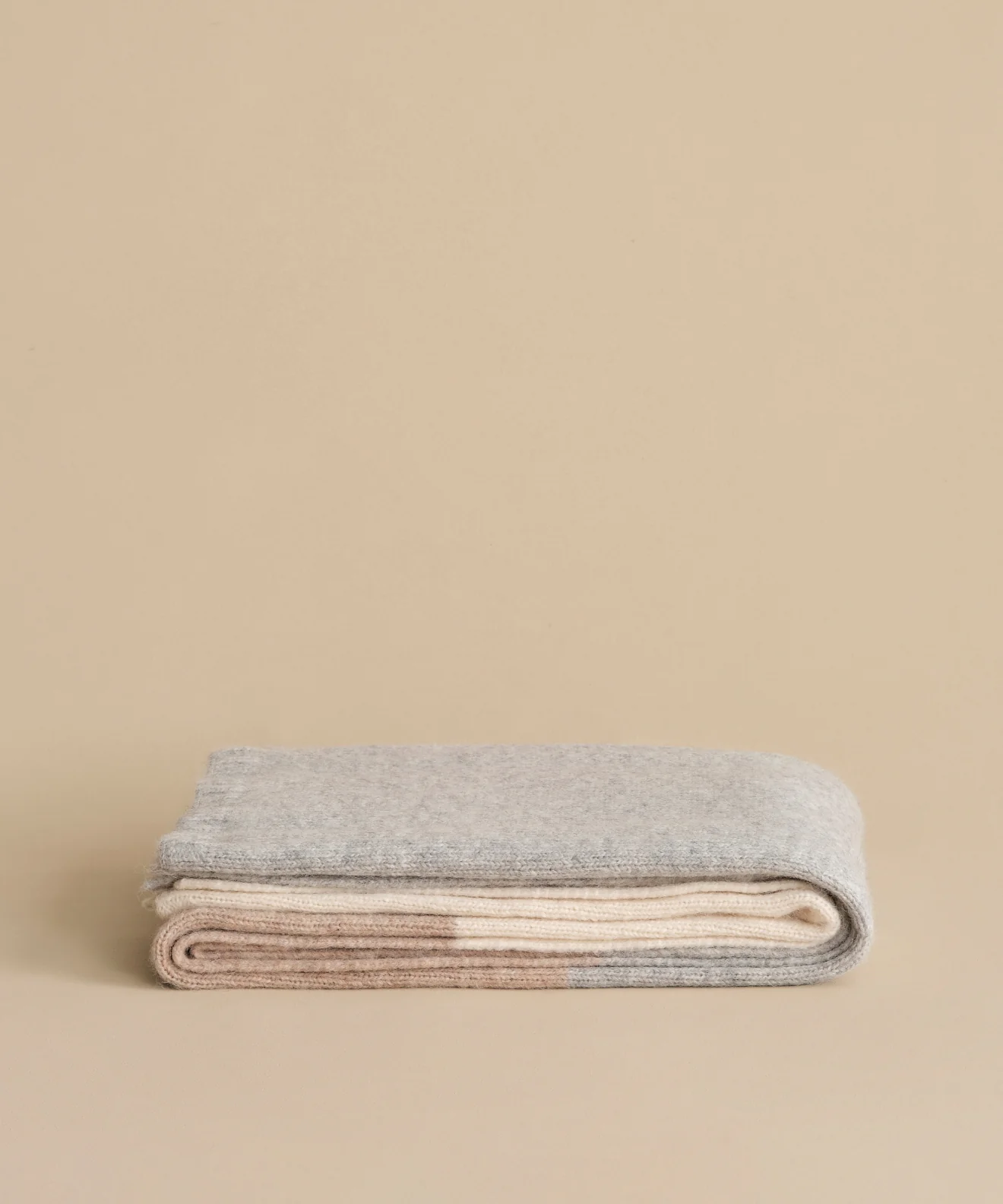Alpaca Colorblock Throw - Image 3