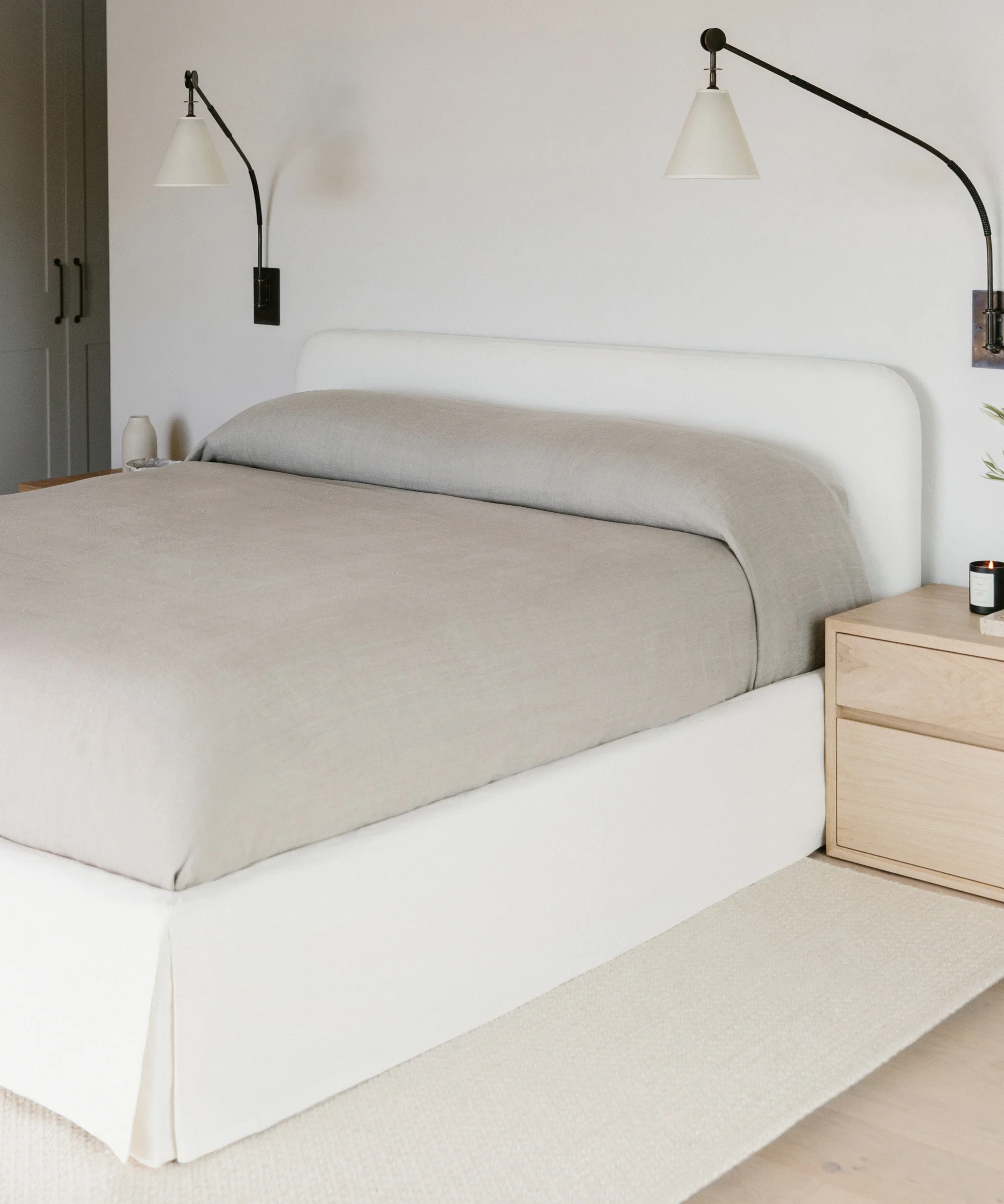 Cove Bed Slipcover - Image 4