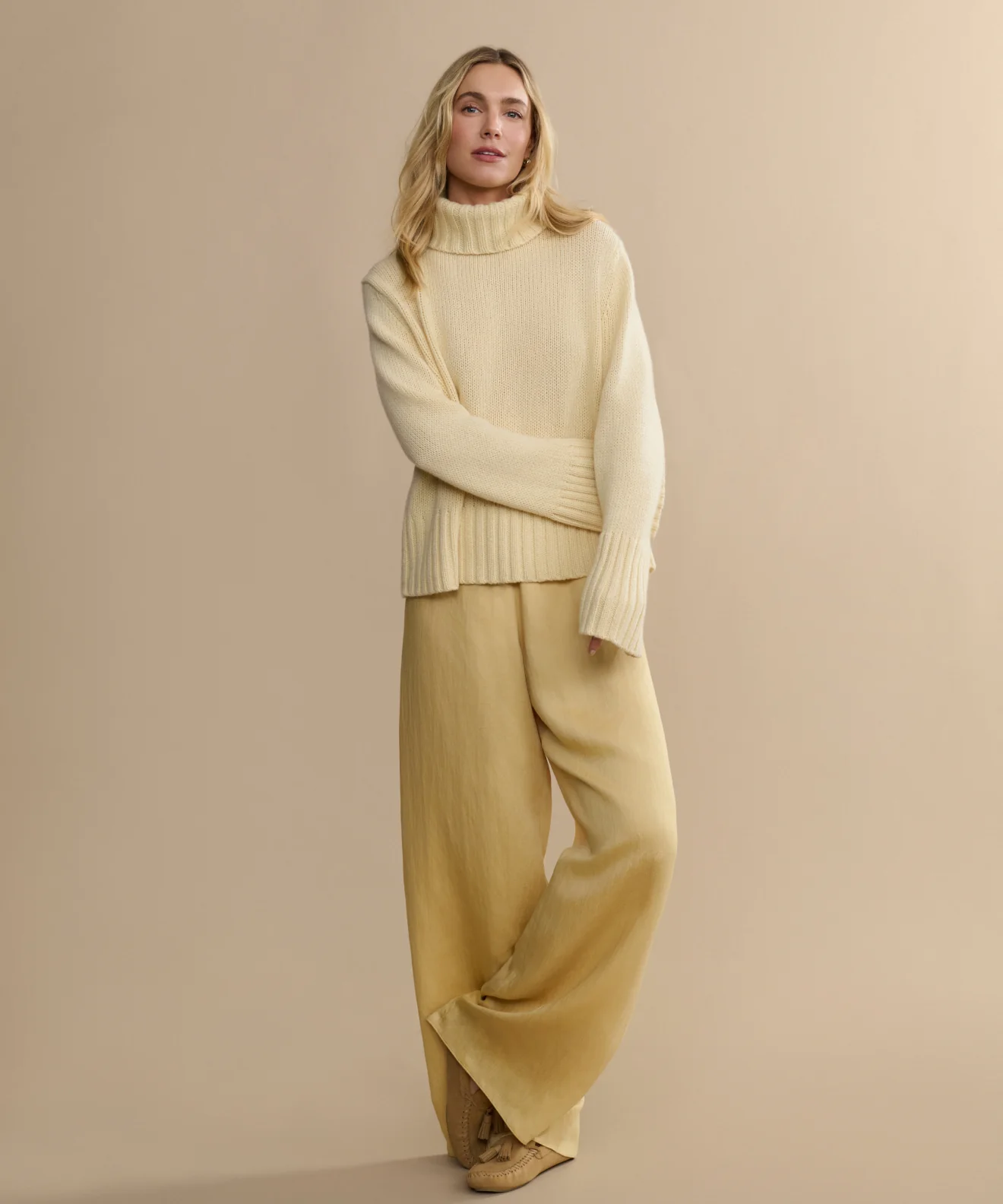 Cropped Cashmere Jet Turtleneck - Image 2