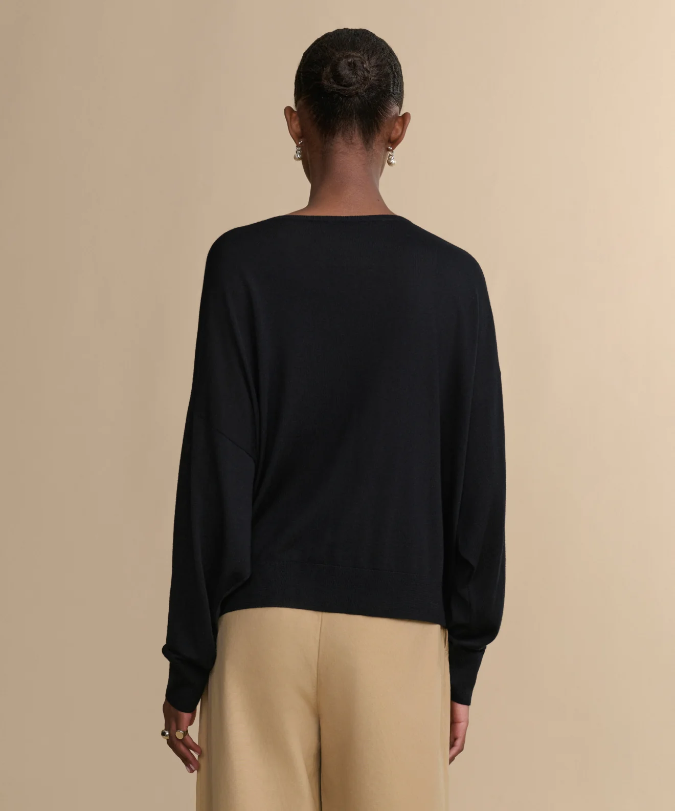 Dree V-Neck Sweater - Image 4