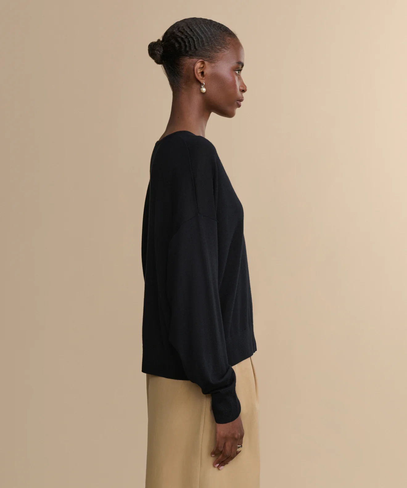 Dree V-Neck Sweater - Image 5