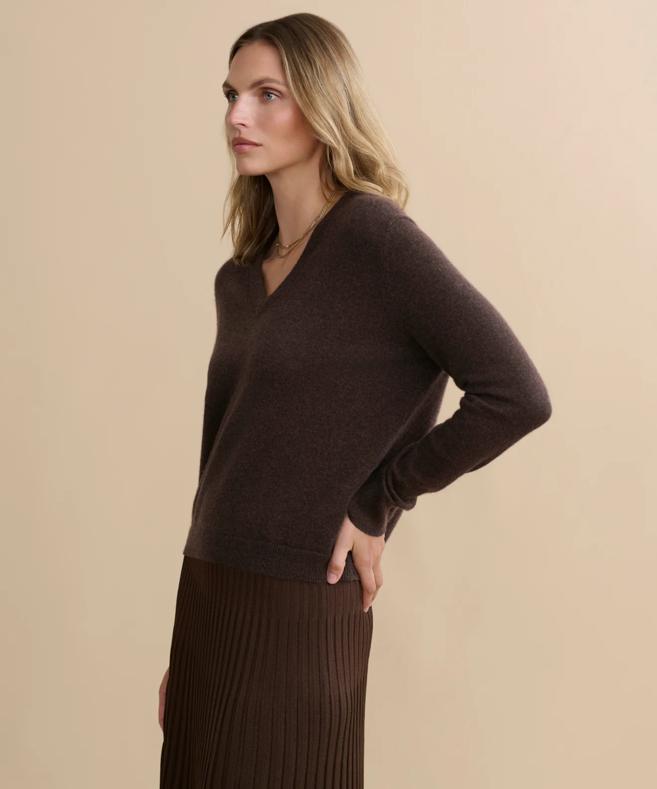 Flynn Cashmere V-Neck - Image 4