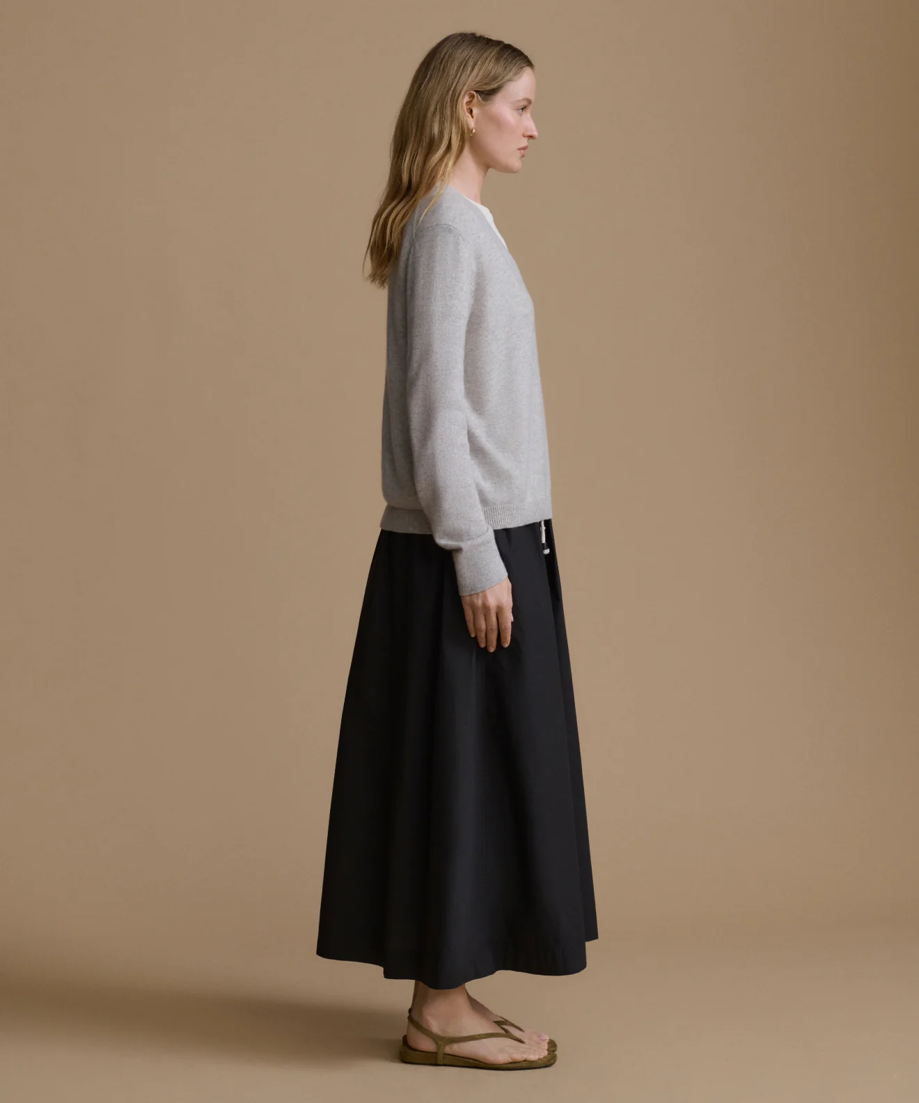 Flynn Cashmere V-Neck - Image 4