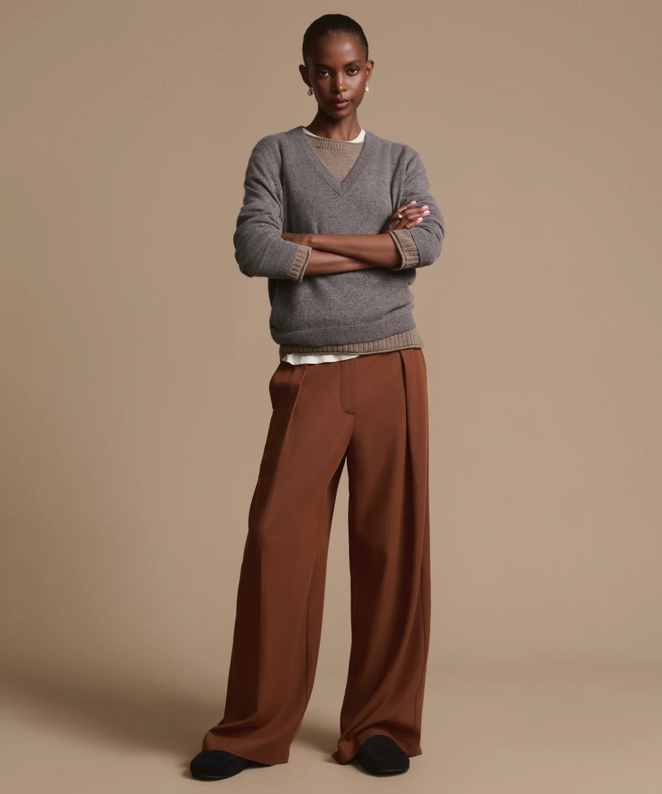 Flynn Cashmere V-Neck - Image 2