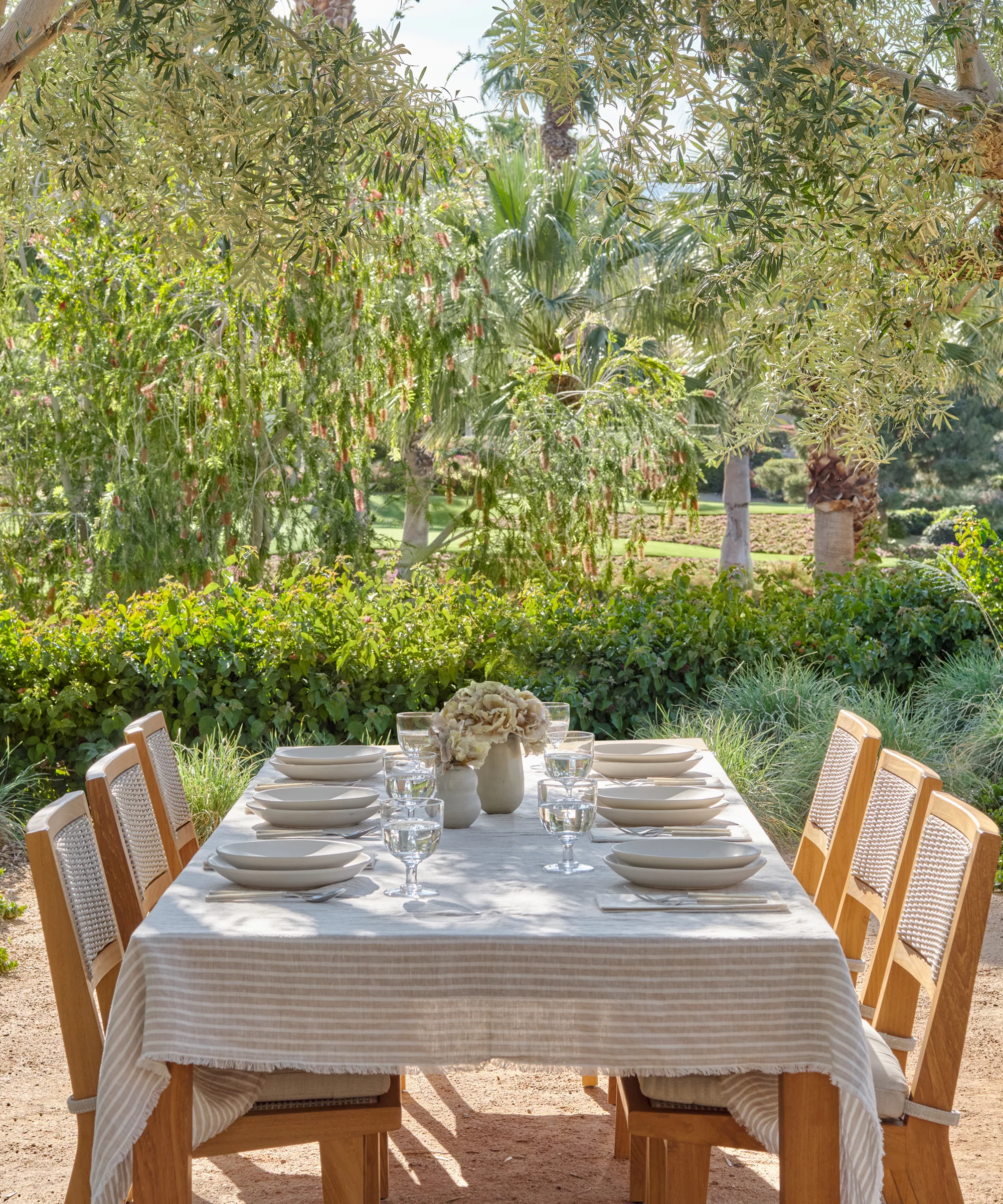 Frayed Linen Tablecloth - Image 4