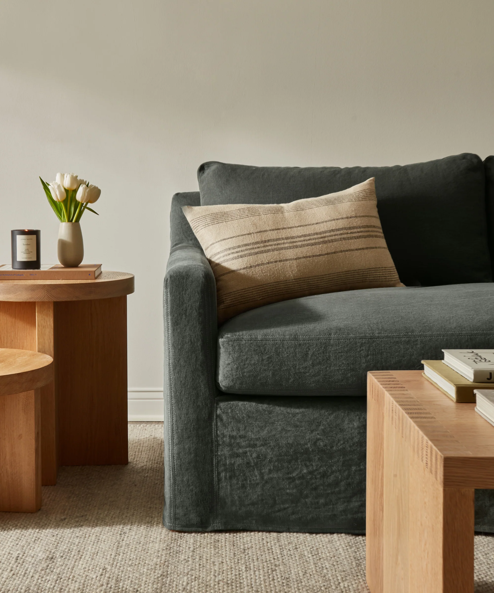Harbor Sofa - Image 4