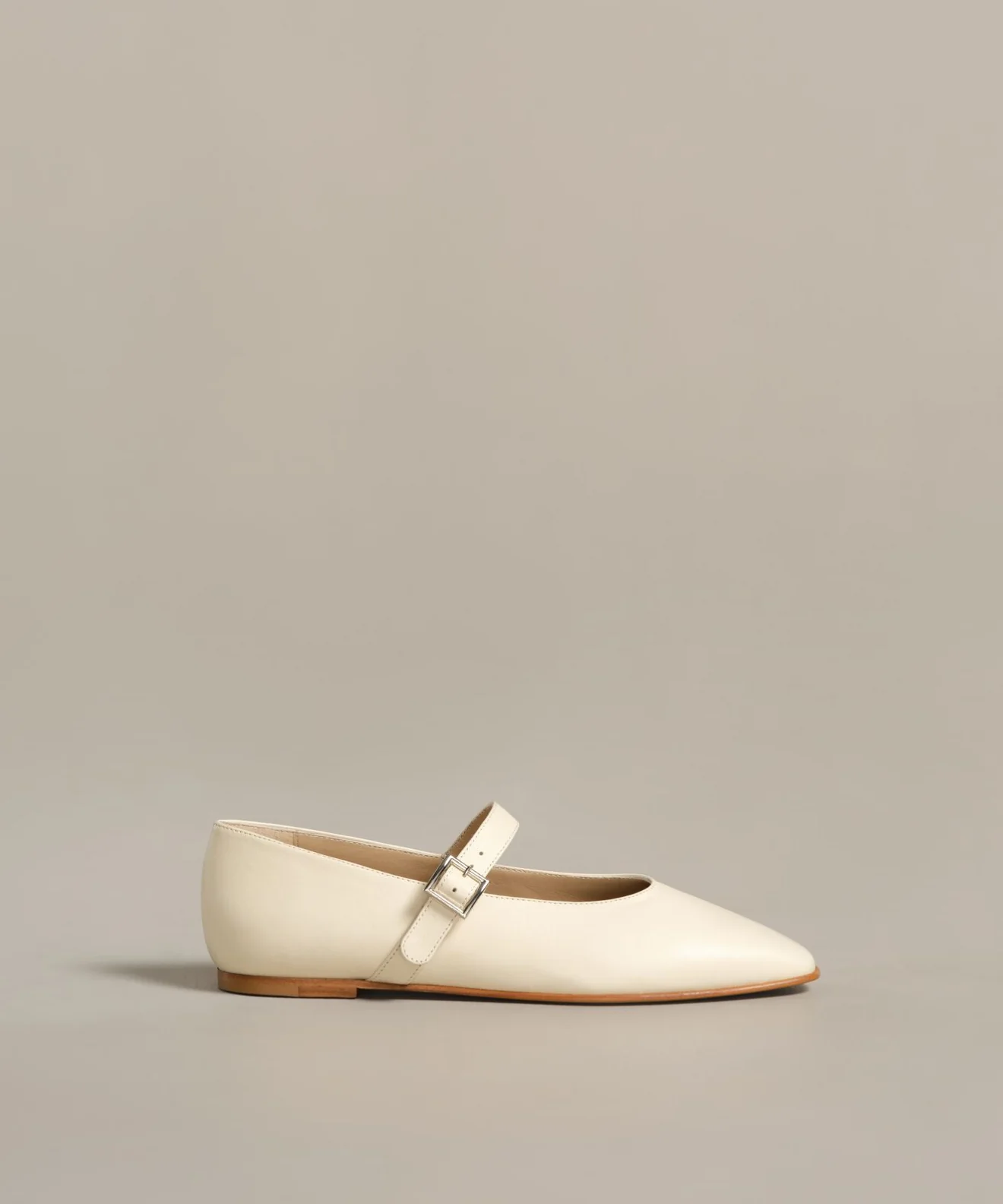 Lana Flat