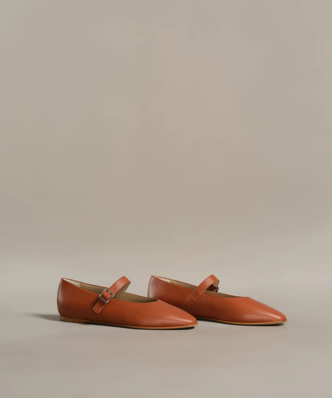 Lana Flat - Image 2