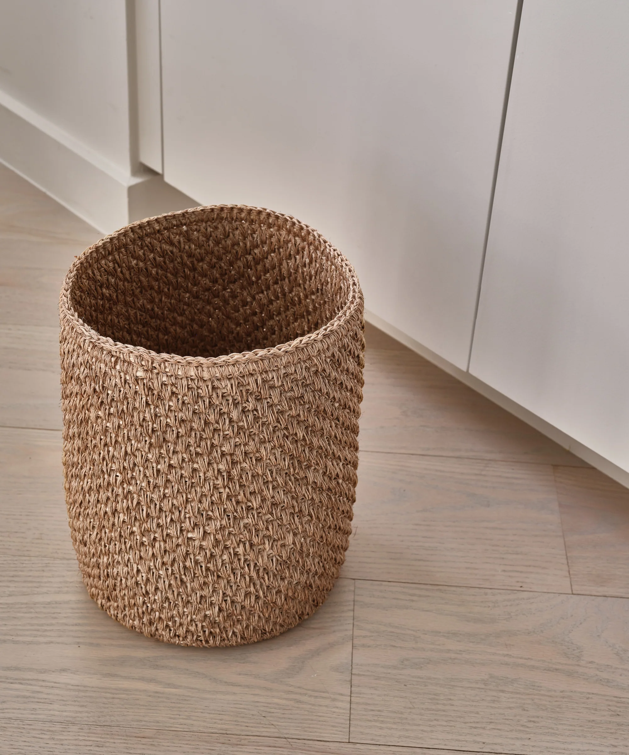 Laurel Waste Basket - Image 2