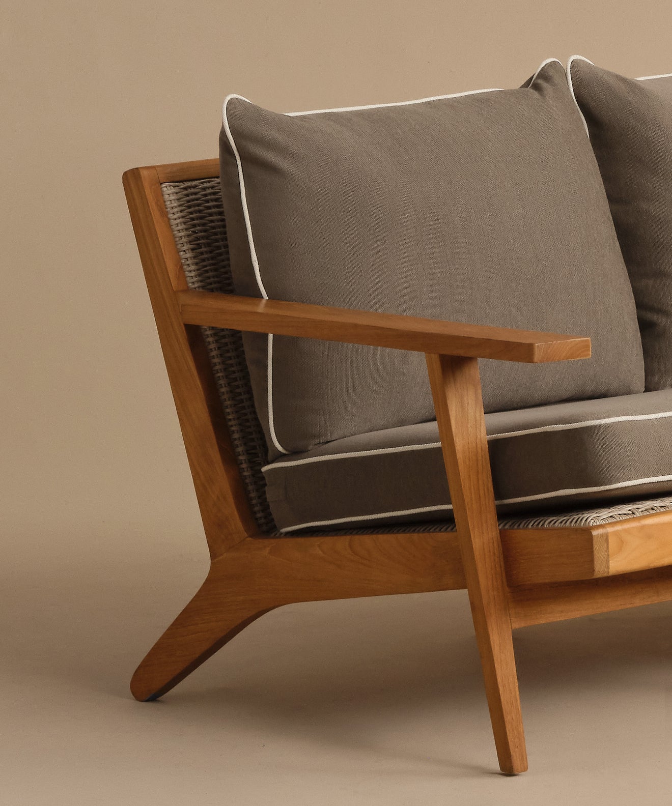 Outdoor Vista Sofa - Image 3