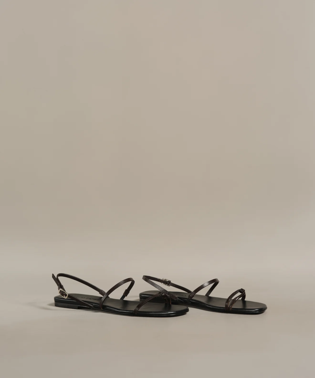 Romy Sandal - Image 2