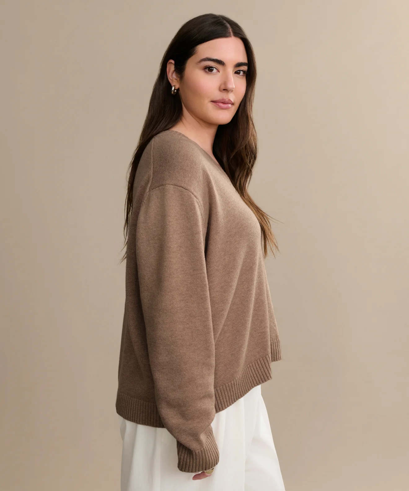 Simone V-Neck - Image 4