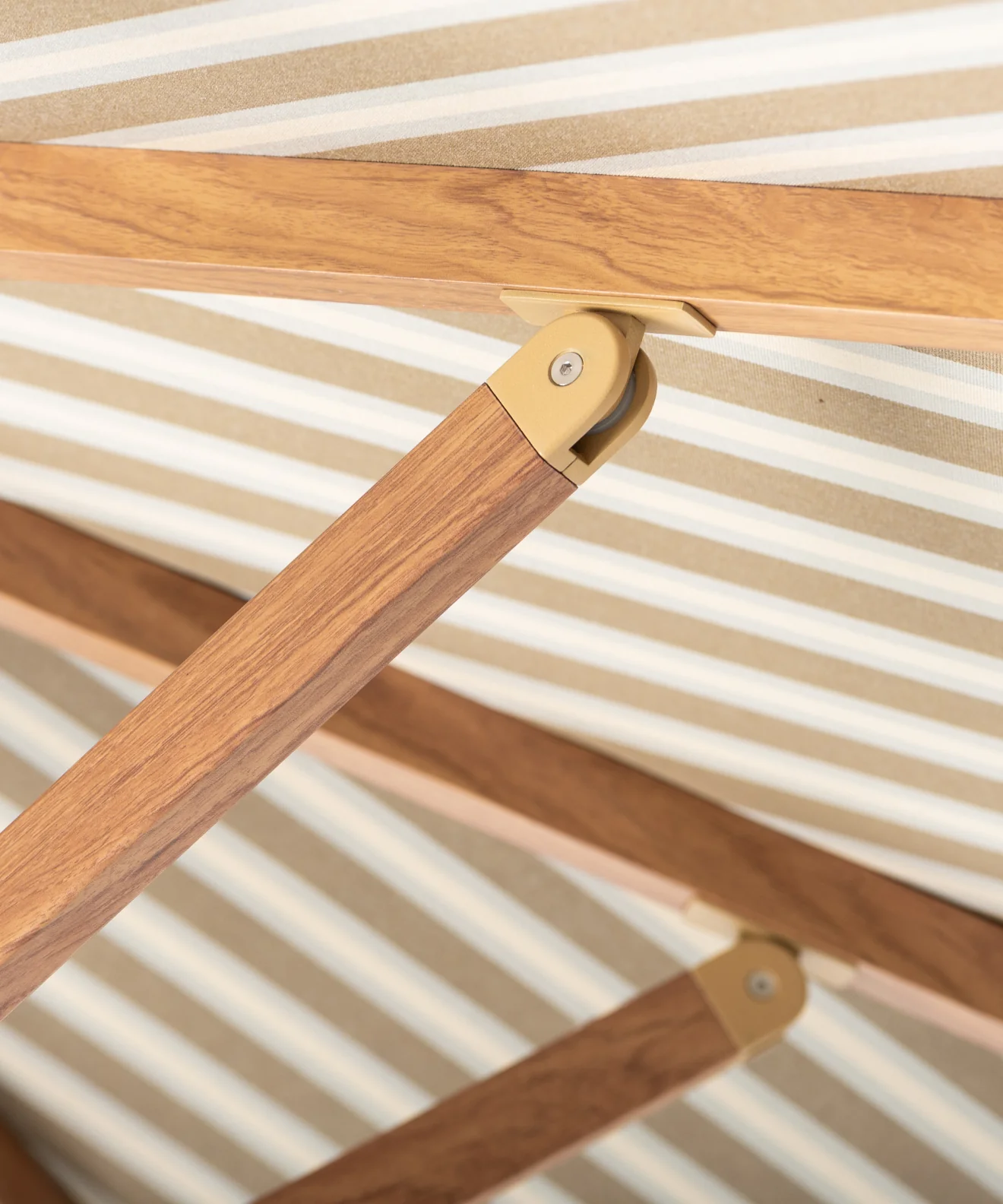 The Resort Market Umbrella - Image 3