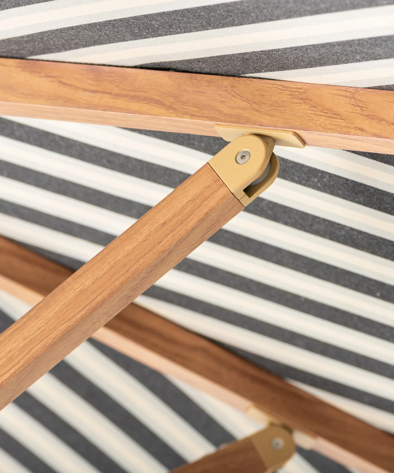 The Resort Market Umbrella - Image 3
