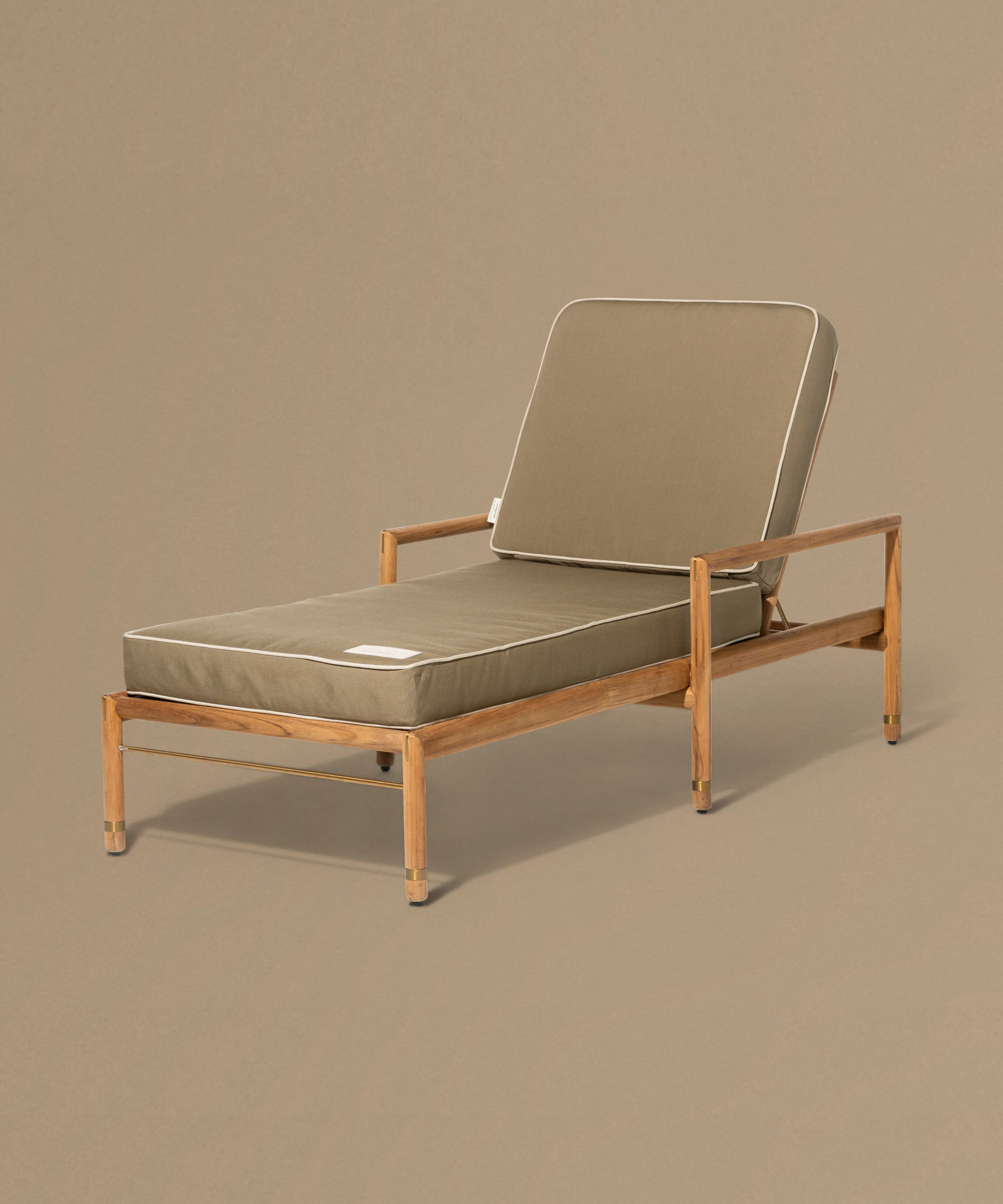 The WES Sun Lounger - Image 2