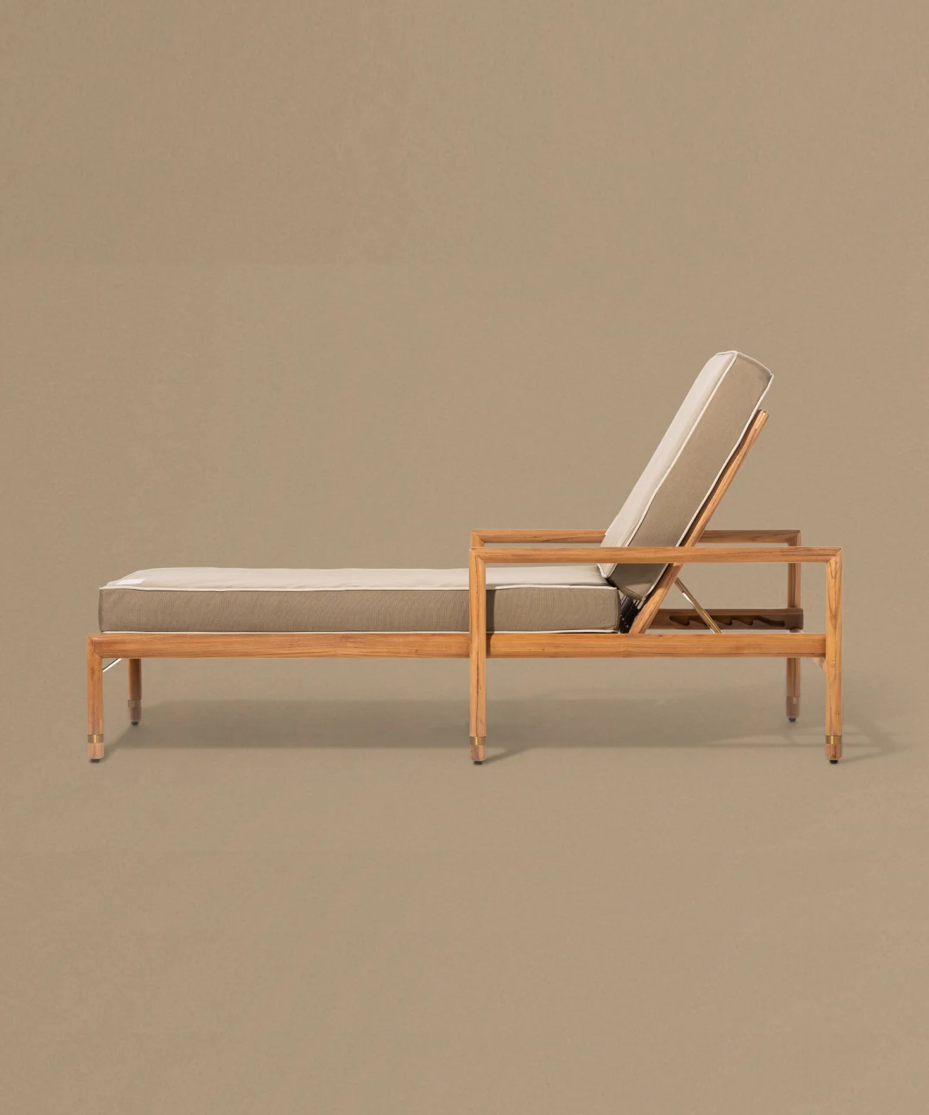 The WES Sun Lounger - Image 3