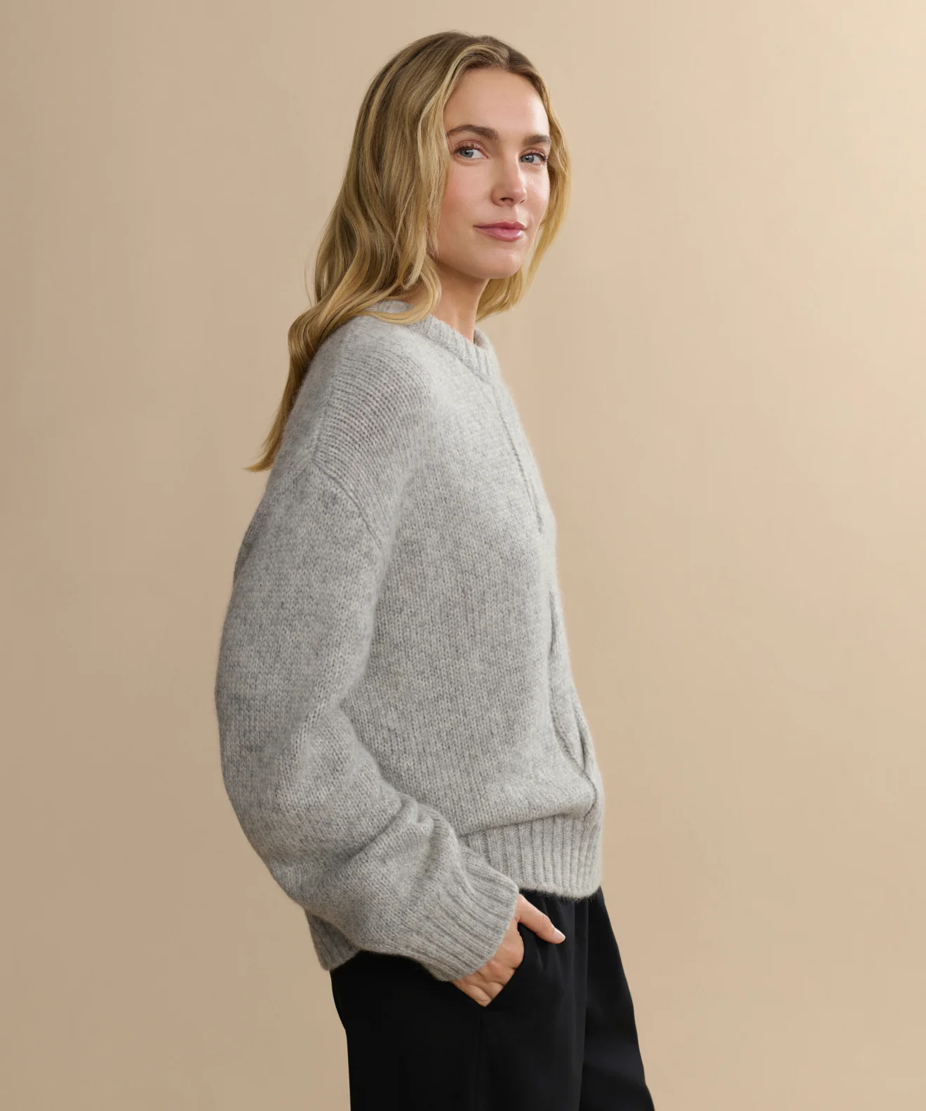 Tove Crewneck - Image 4