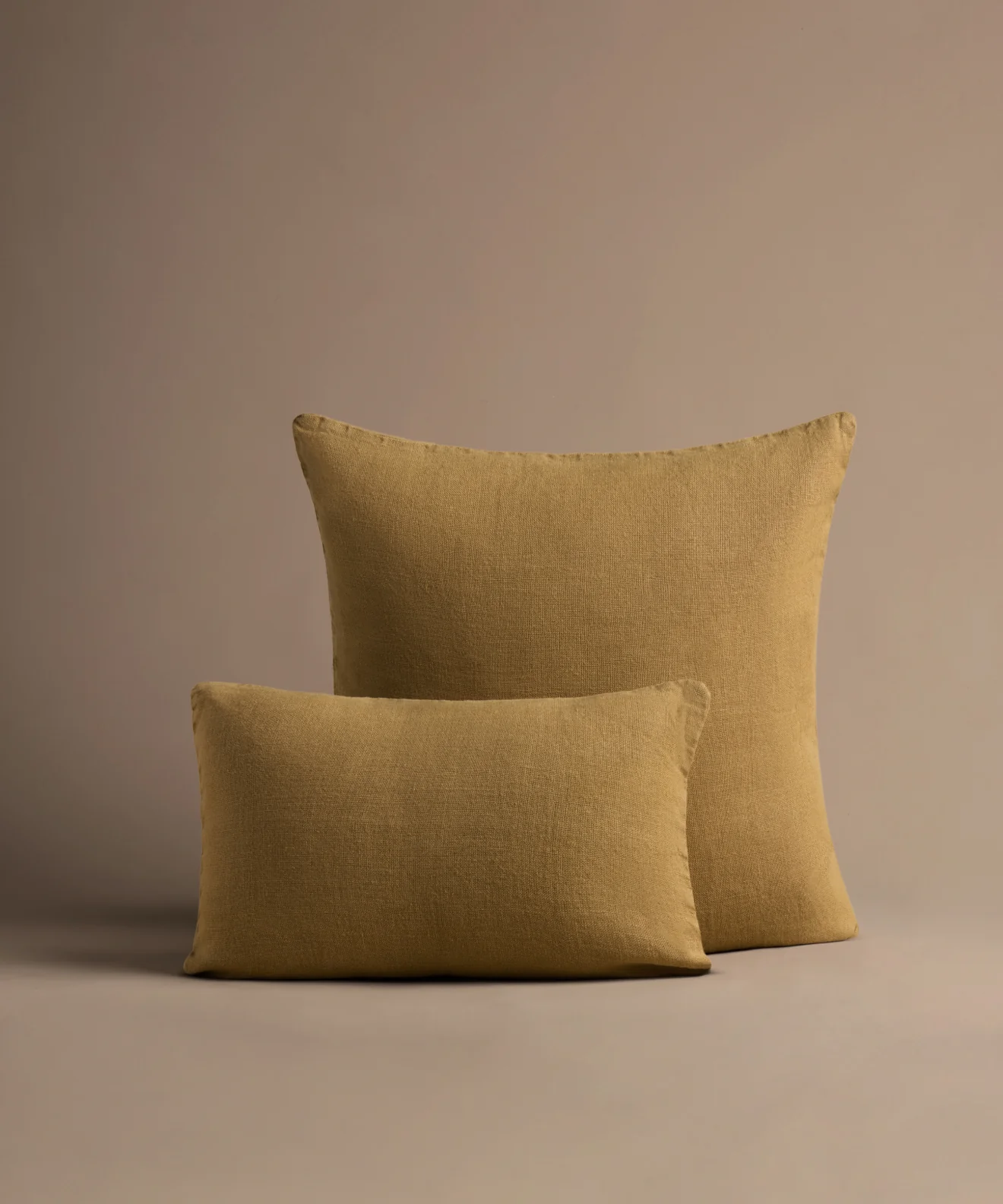 Vale Lumbar Pillow - Image 2